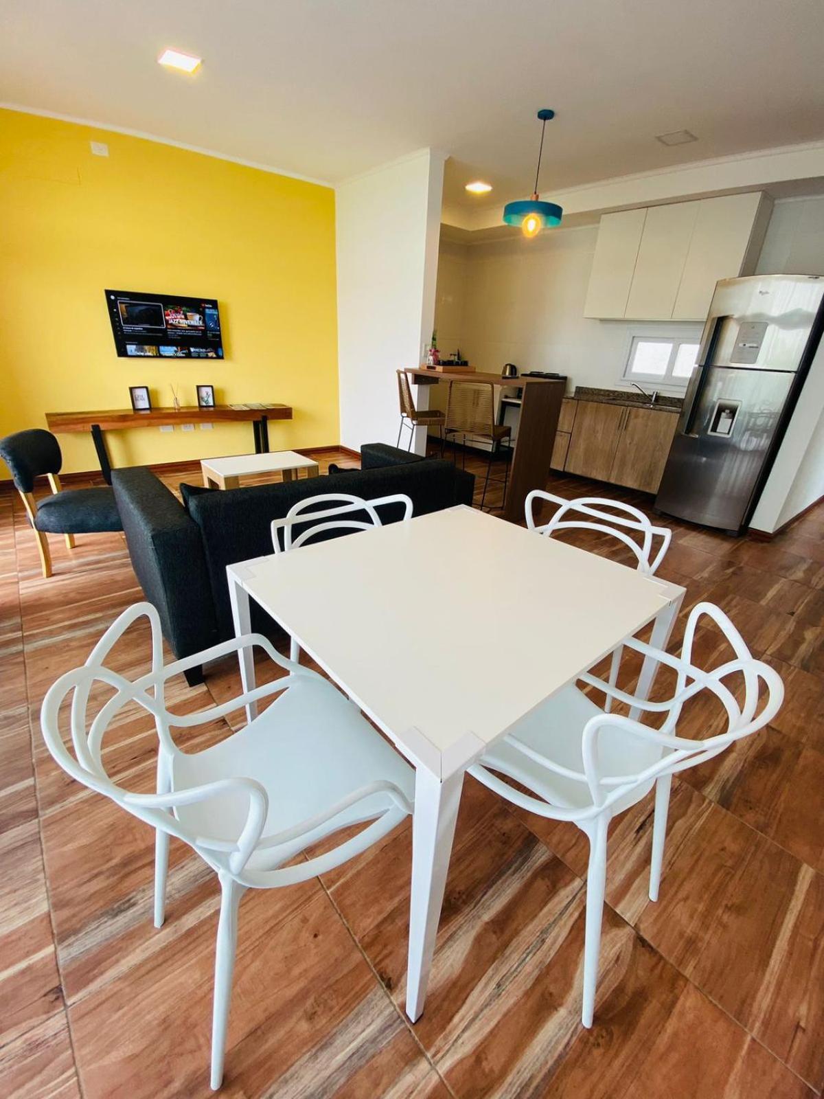 Ferienwohnung Amplio Y Calido Con Parrilla En El Balcon Posadas Exterior foto